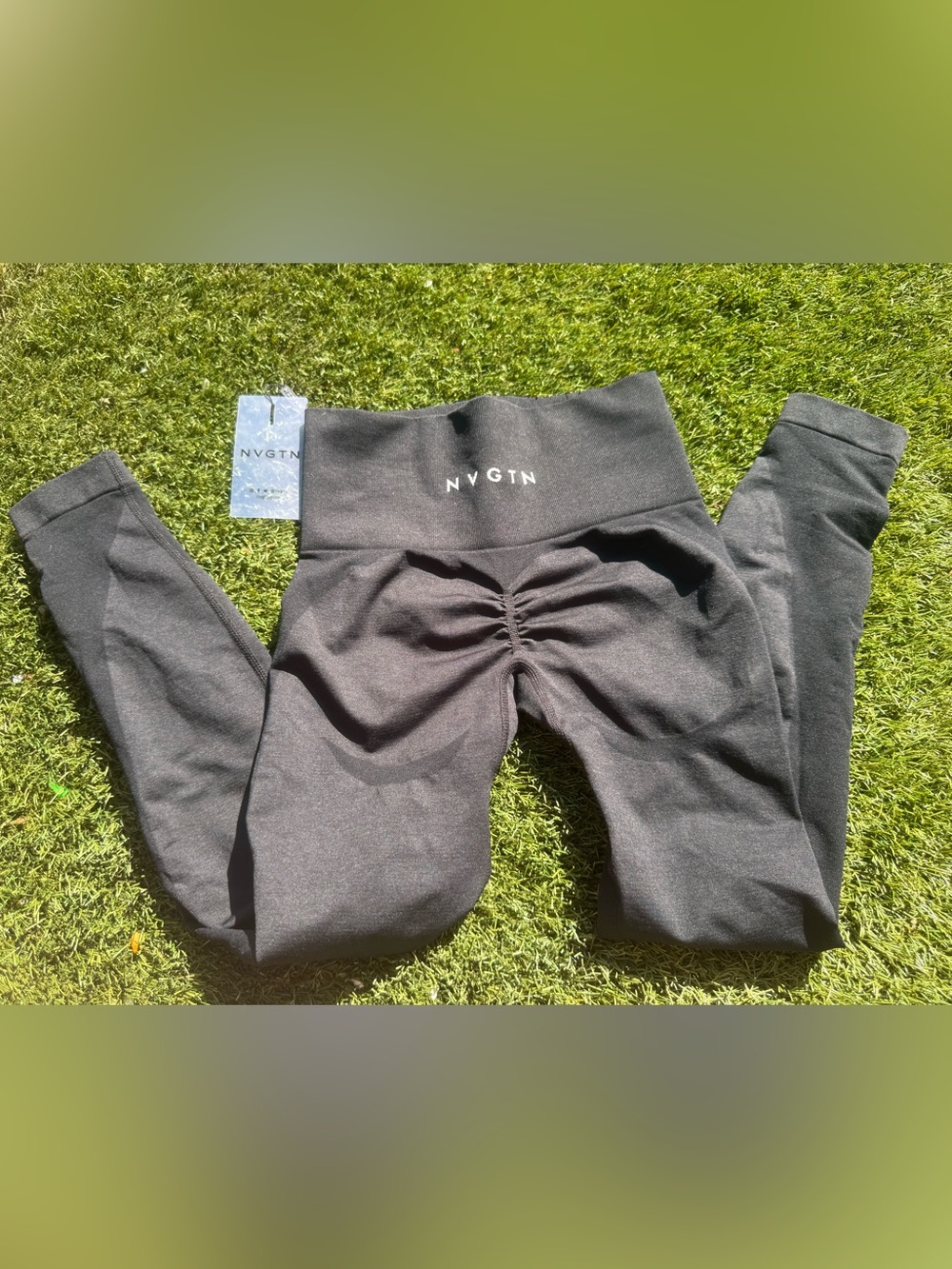 NVGTN Black Scrunch-Back Leggings